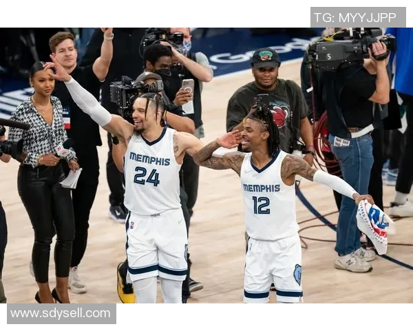 2016年NBA总决赛回顾:灰熊与骑士的激烈对决与精彩瞬间 2016年NBA总决赛回顾:灰熊与骑士的激烈对决与精彩瞬间