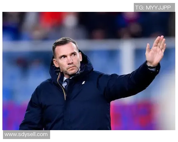 AC米兰与热那亚激战正酣比赛比分揭晓引发球迷热议 AC米兰与热那亚激战正酣比赛比分揭晓引发球迷热议